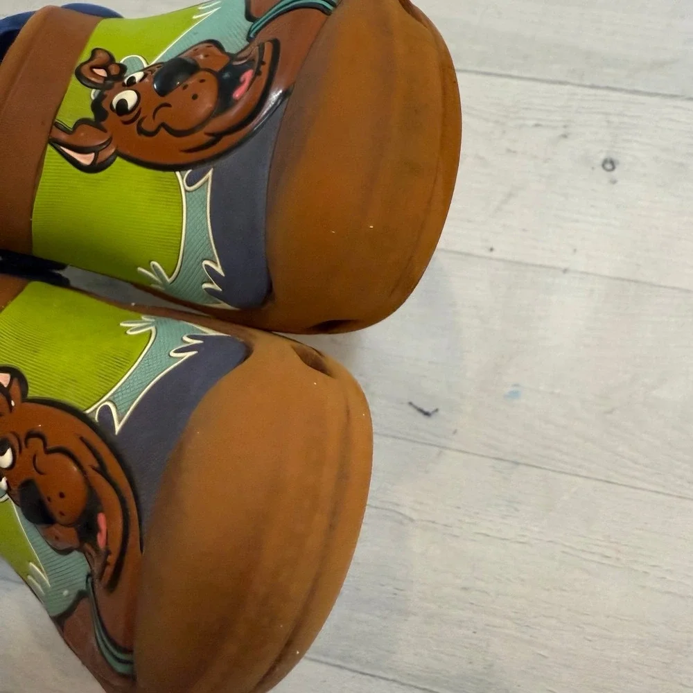 Crocs kids slip on sandals‎ shoes clogs Scooby Doo kids 12/13